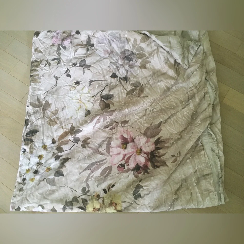 Designers Guild elegant floral